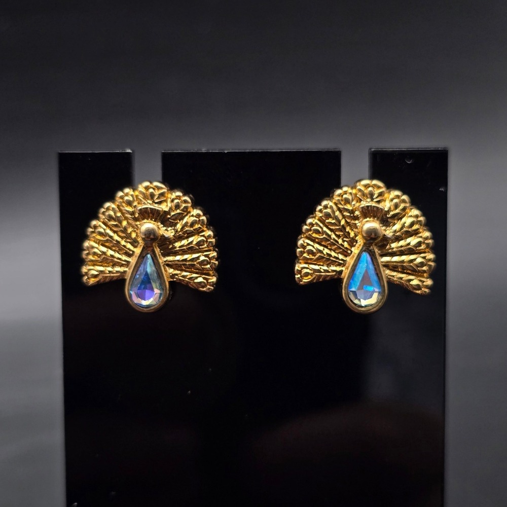 Avon 1991 Pretty Peacock Earrings Aurora Borealis Gold Tone Pierced Vintage